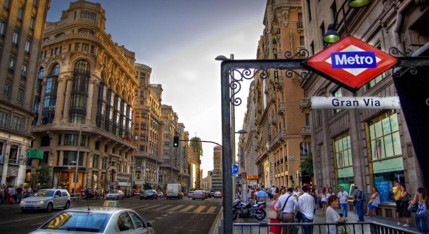 Hotel Lux Penthouse Gran Via Madryt Zewnętrze zdjęcie