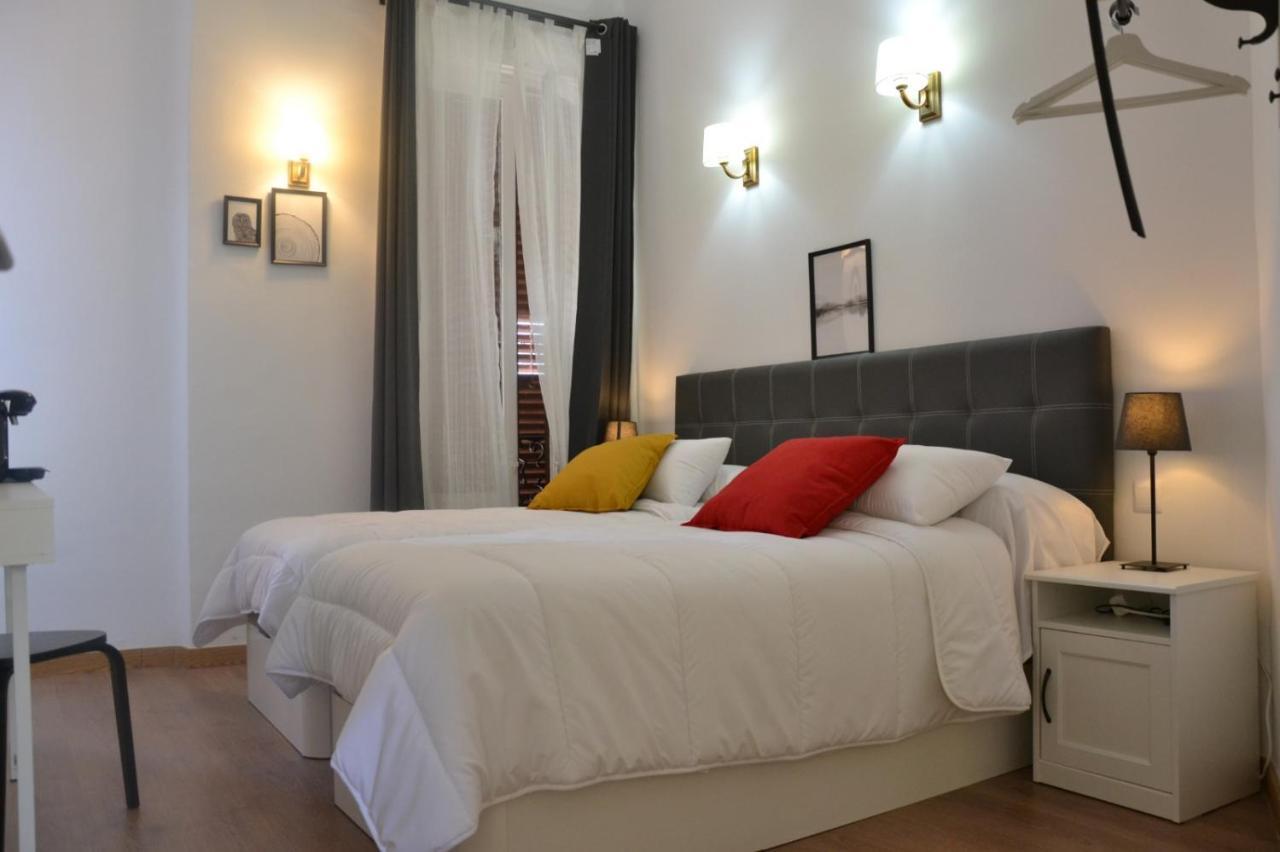 Hotel Lux Penthouse Gran Via Madryt Zewnętrze zdjęcie