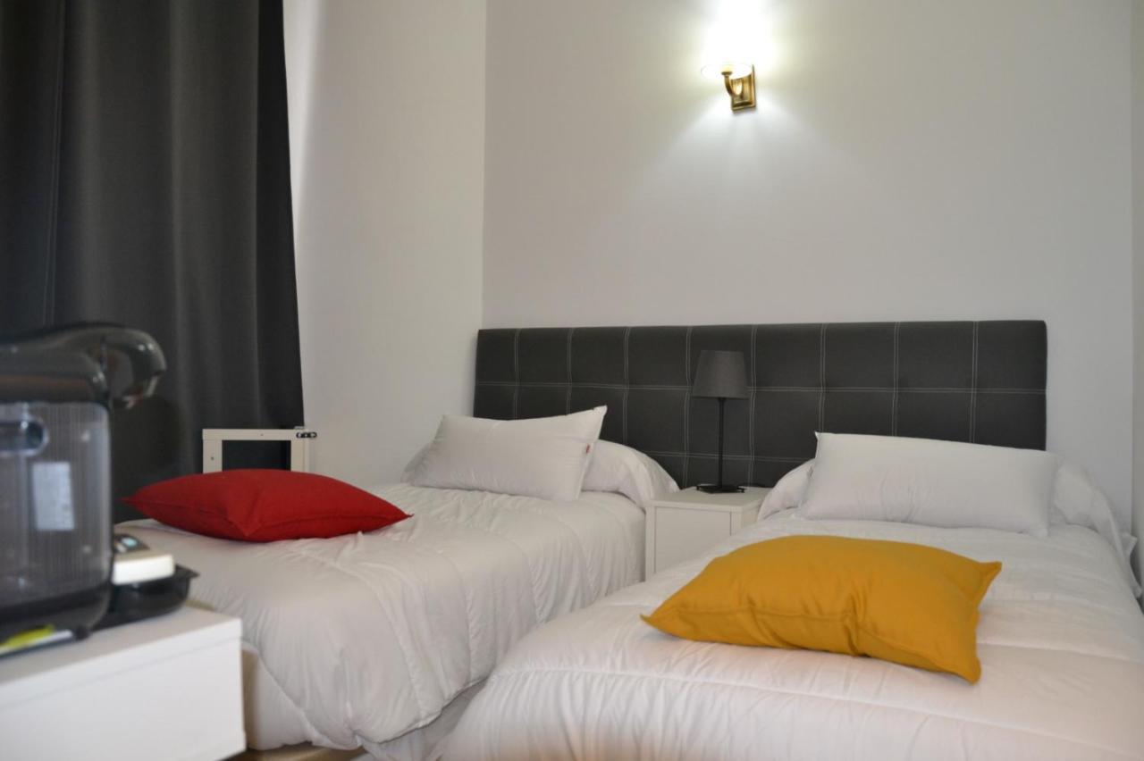 Hotel Lux Penthouse Gran Via Madryt Zewnętrze zdjęcie